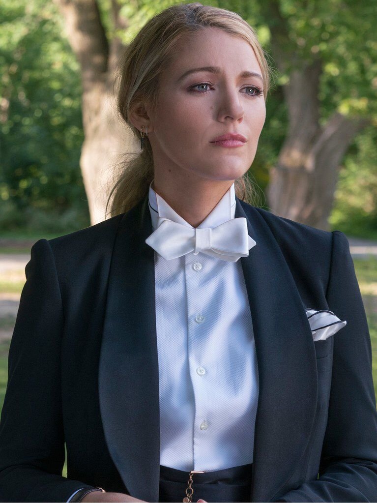 Blake Lively dans un look puissant et élégant dans A Simple Favor
